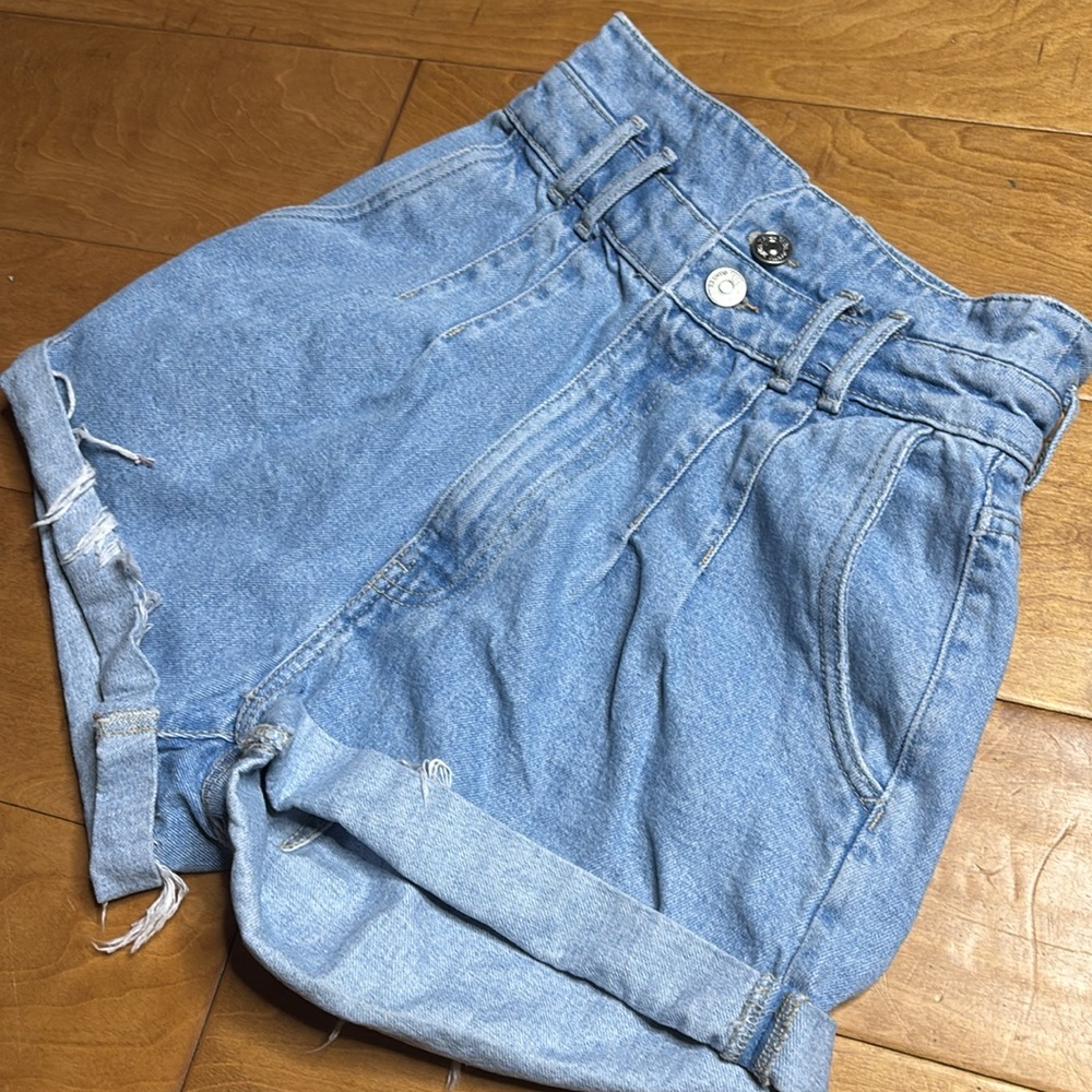 Zara | Light High Rise Paperbag Fit Jean Shorts | Classic Throwback Style | Sz 2 - Picture 9 of 10
